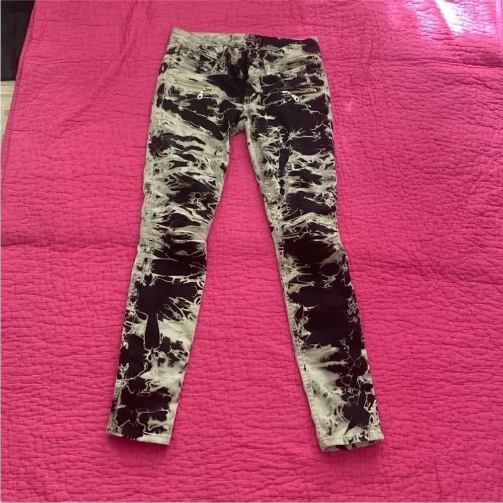 Robin’s Black and Beige Distressed Jeans, size 27